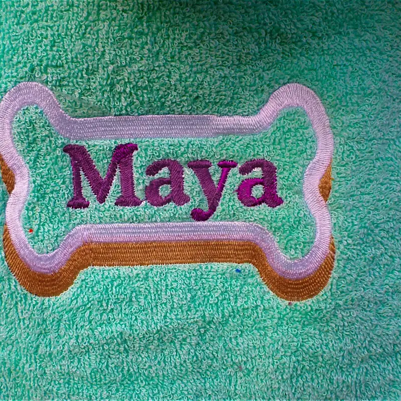 Dog personalised bib with 3D bone design: bone border