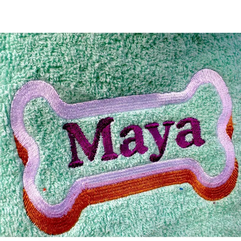Dog personalised bib with 3D bone design: bone border