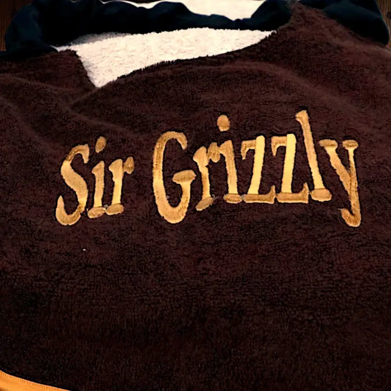Stylish dog bib personalised with name: brown