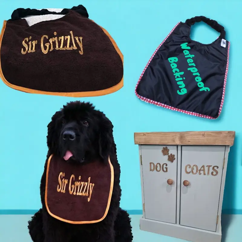 Stylish dog bib personalised with name: brown bib