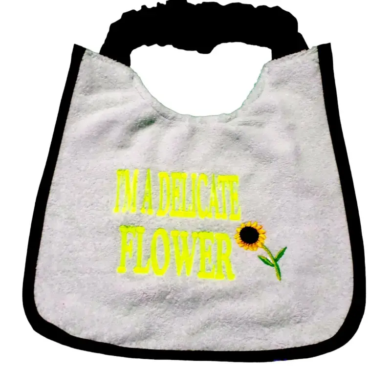 Delicate flower with sunflower design dog bib, photo 4