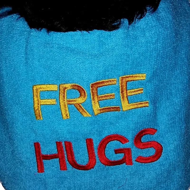 Free Hugs dog bib 2 coloured, photo 2