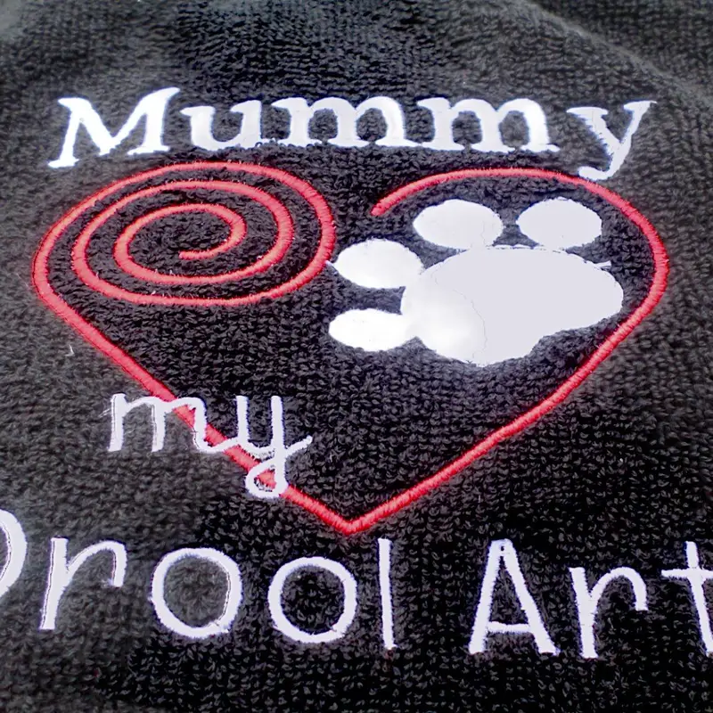 Mummy love my drool art dog bib: mommy drool art