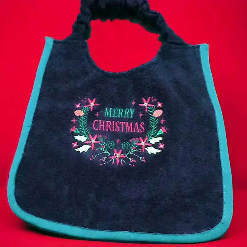 Holiday Christmas Wreath dog bib, photo 3